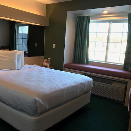 Mariner'S Village Resort Carlyle Экстерьер фото