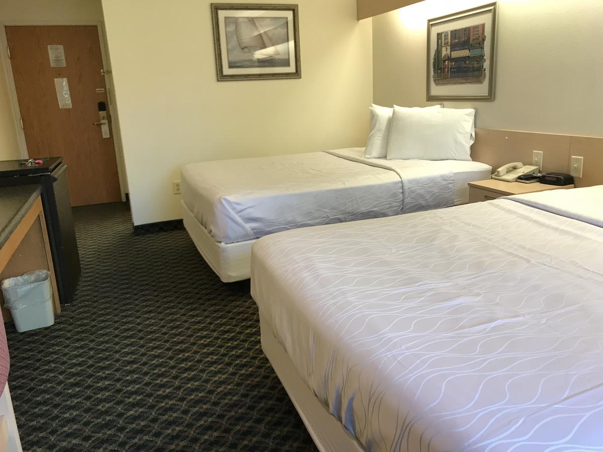 Mariner'S Village Resort Carlyle Экстерьер фото