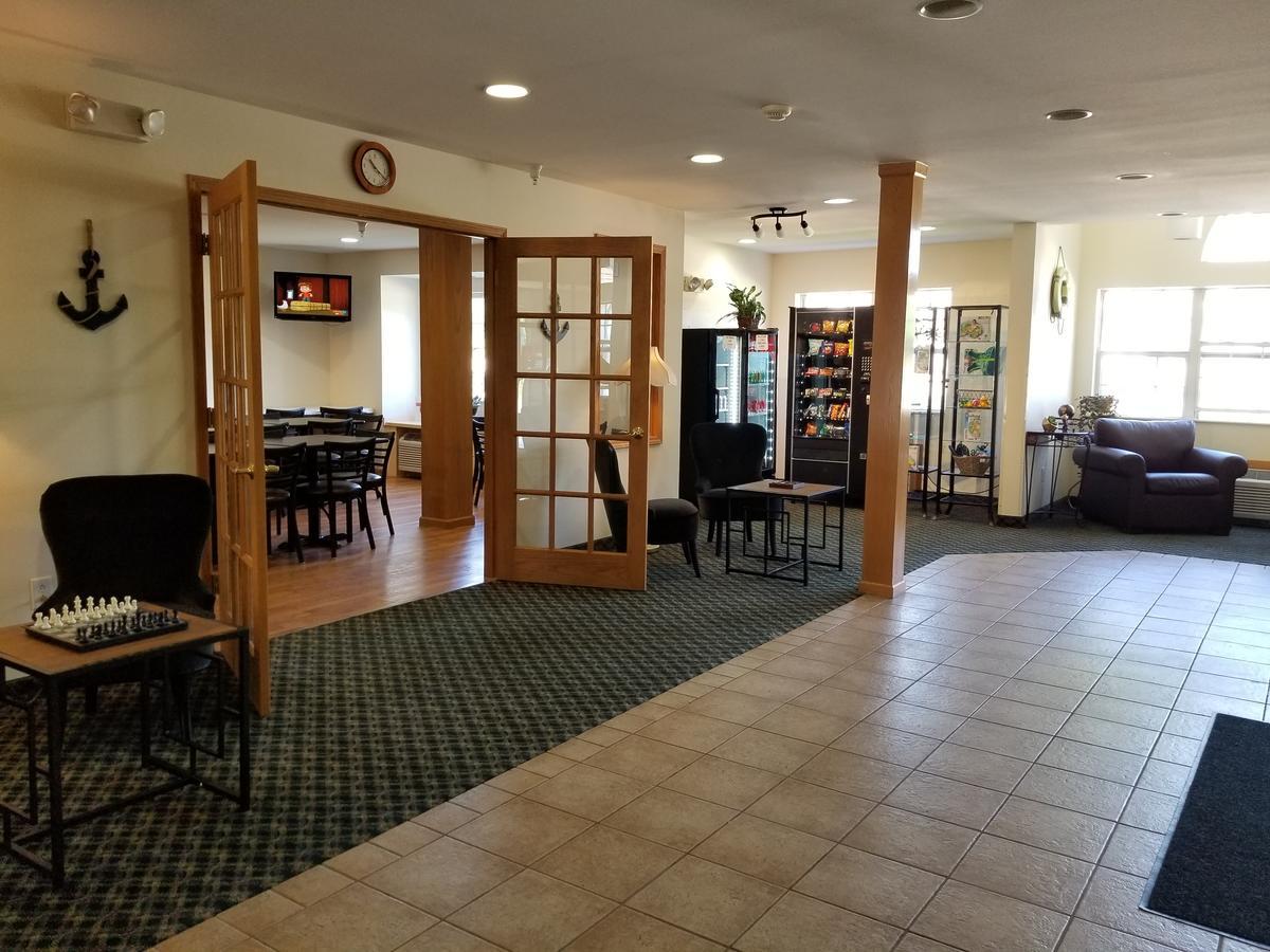 Mariner'S Village Resort Carlyle Экстерьер фото