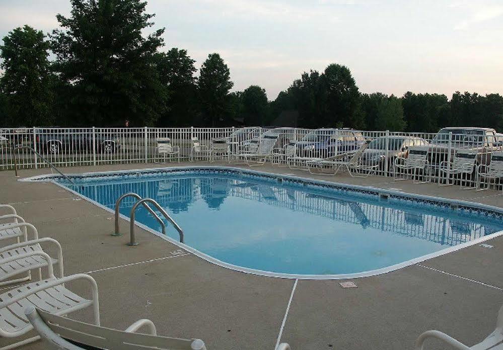 Mariner'S Village Resort Carlyle Экстерьер фото
