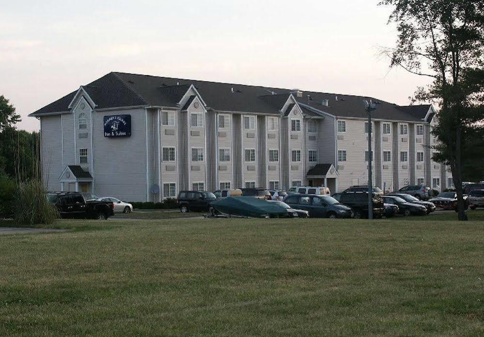 Mariner'S Village Resort Carlyle Экстерьер фото